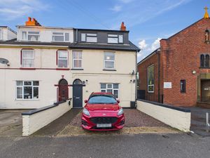 24 Grosvenor Road- click for photo gallery